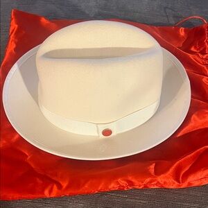 Keith James hat
